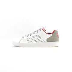 ADIDAS .