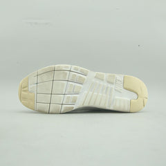 NIKE AIR MAX TAVAS
