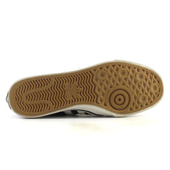 ADIDAS UNIVERSAL