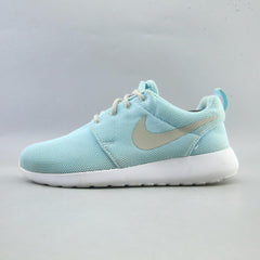 NIKE ROSHE ONE