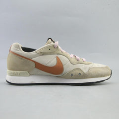 NIKE VENTURE RUNNER