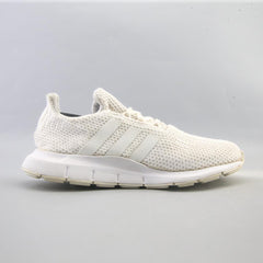 ADIDAS SWIFT RUN