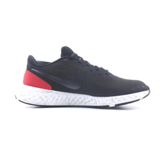 NIKE REVOLUTION 5