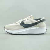 NIKE WAFFLE DEBUT