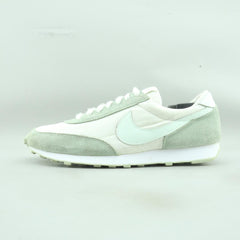 NIKE DAYBREAK