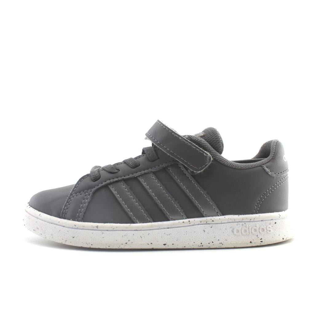 ADIDAS .