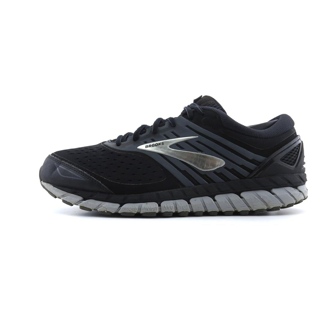 BROOKS BEAST 18