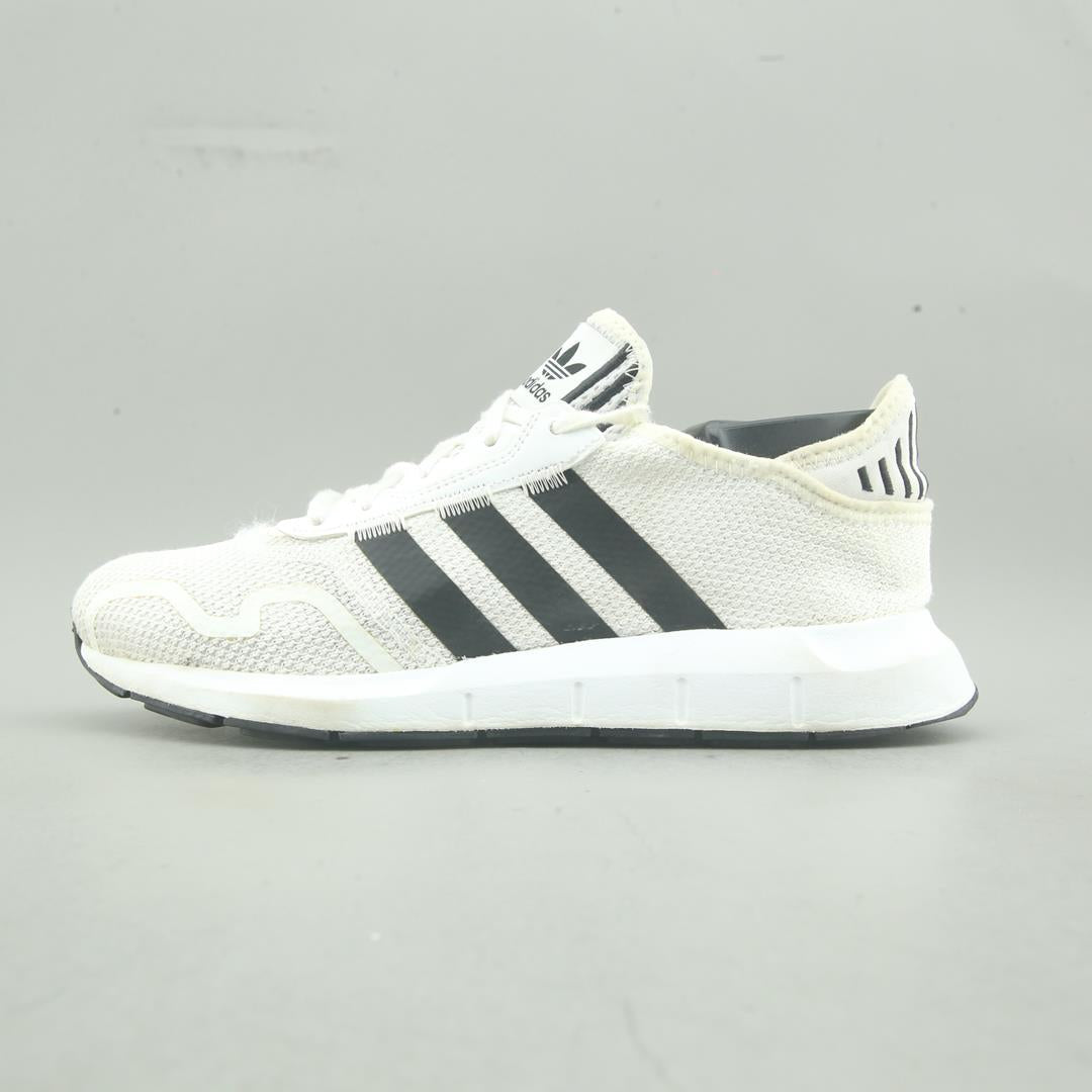 ADIDAS SWIFT RUN 1.0