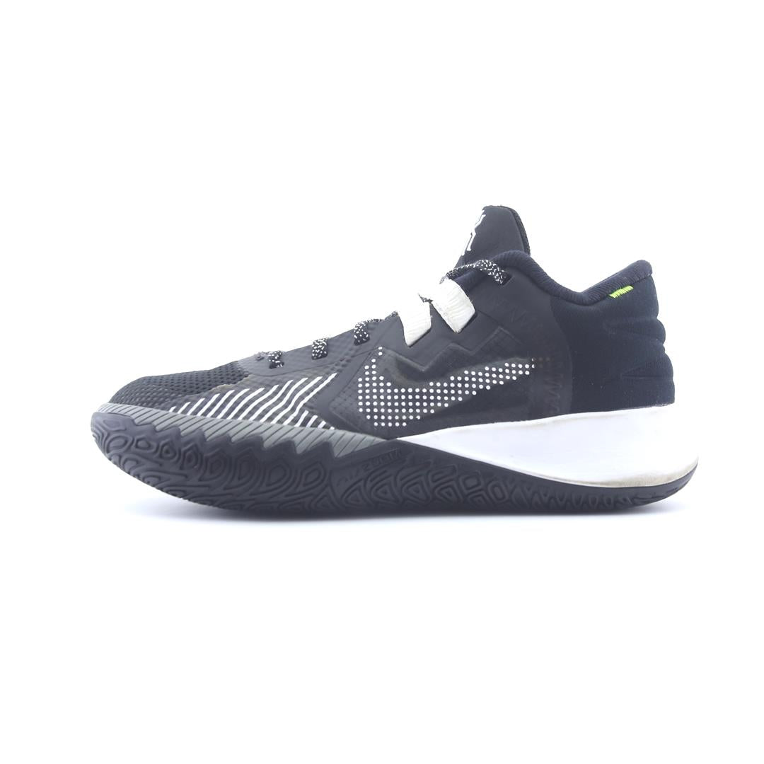 NIKE KYRIE FLYTRAP