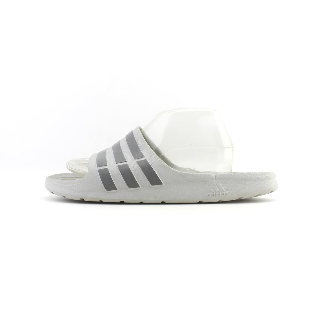 ADIDAS .