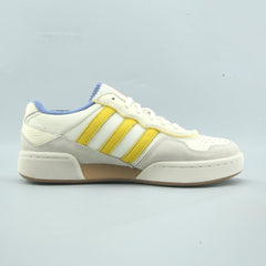 ADIDAS COURTIC
