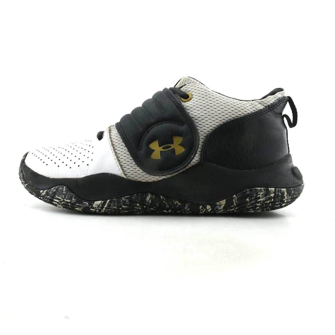 UNDER ARMOUR ZONE BB