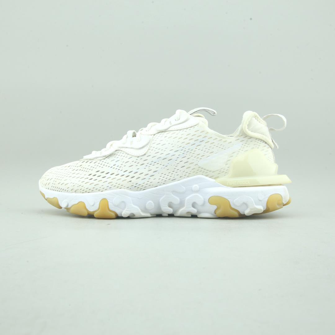 NIKE REACT VISION