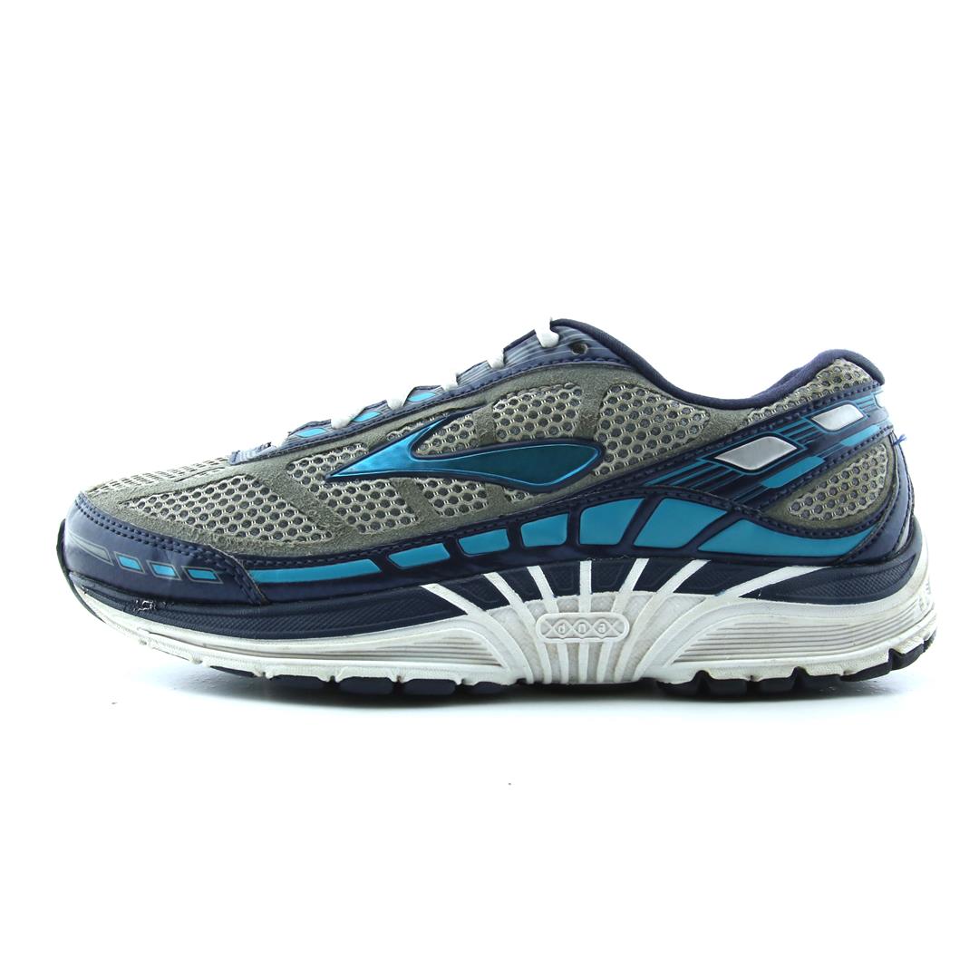 BROOKS DYAD 8