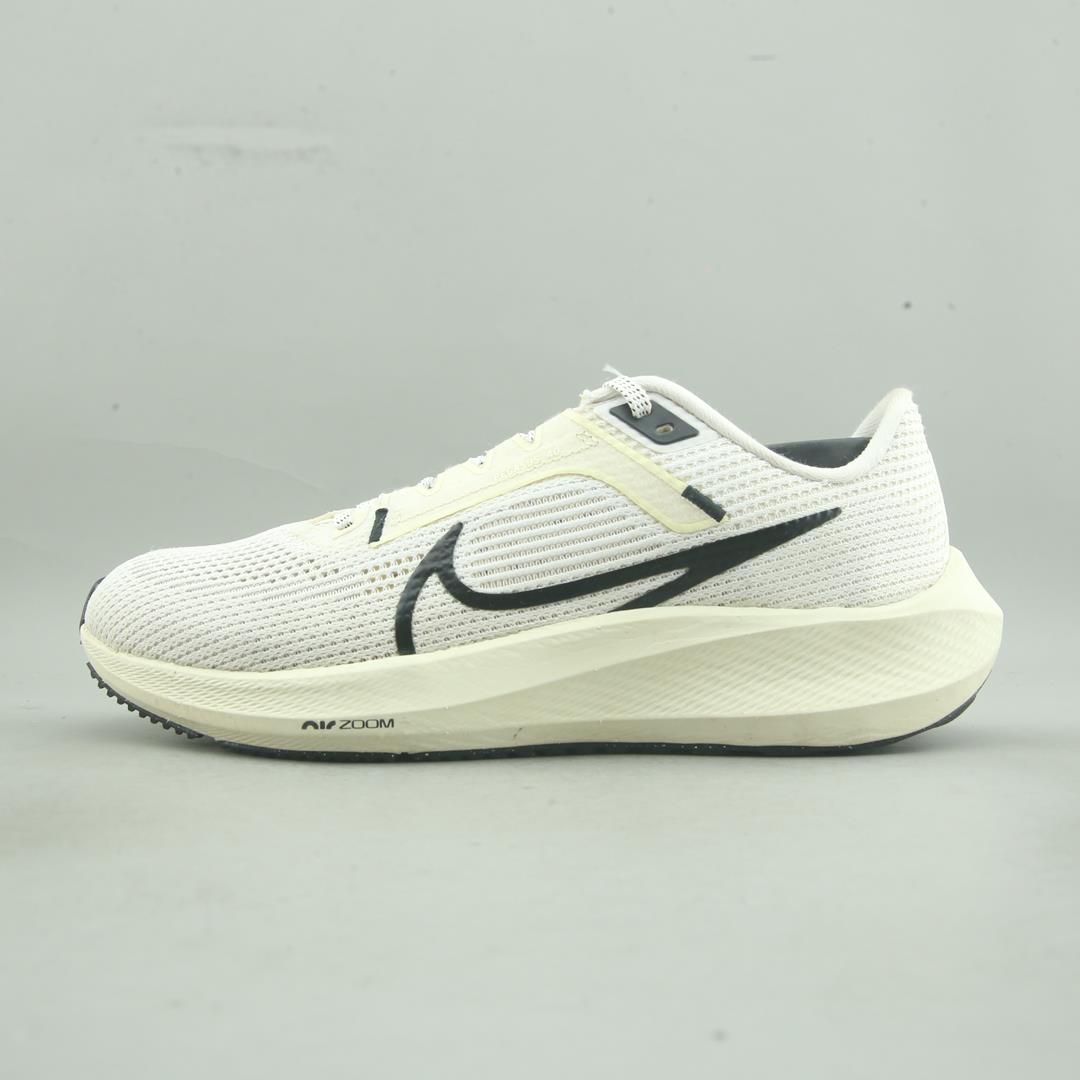 NIKE AIR ZOOM PEGASUS 40