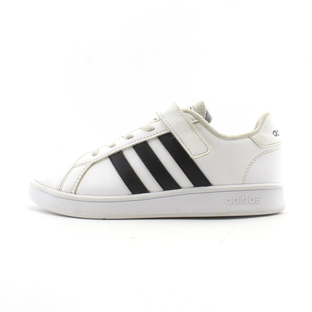 ADIDAS .