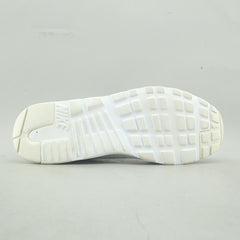 NIKE AIR MAX TAVAS