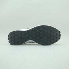 NIKE WAFFLE DEBUT