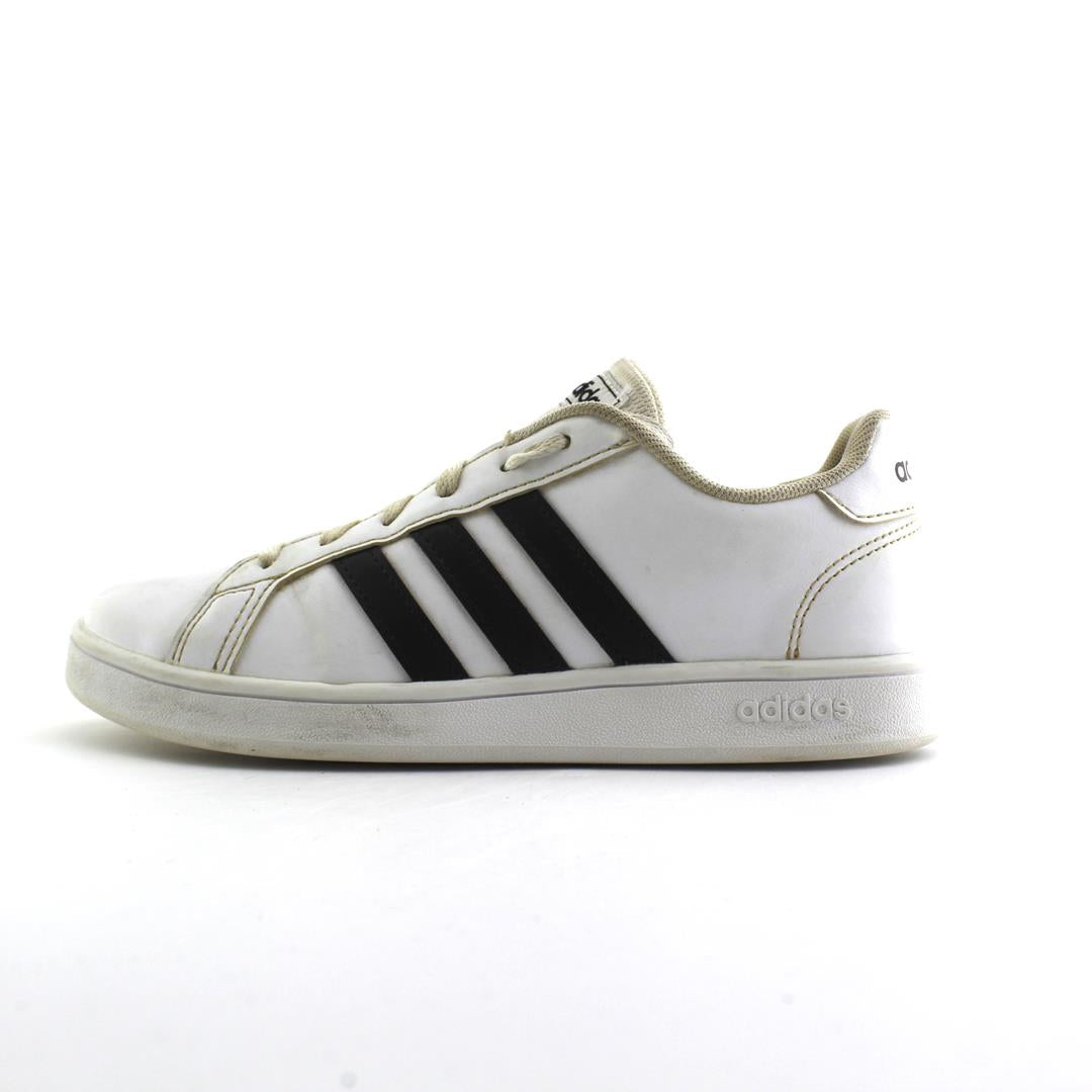 ADIDAS .