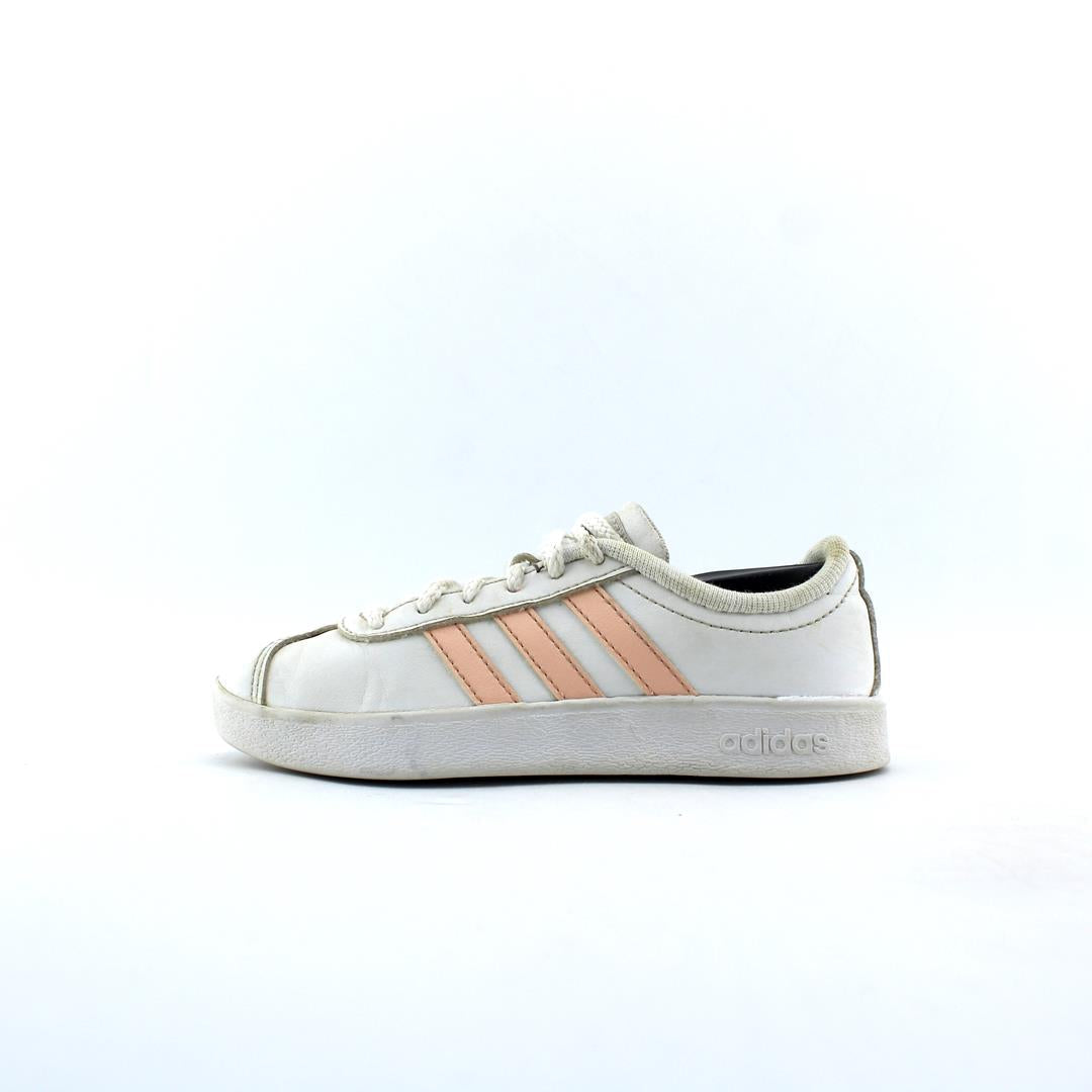 ADIDAS .