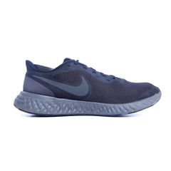 NIKE  REVOLUTION 5