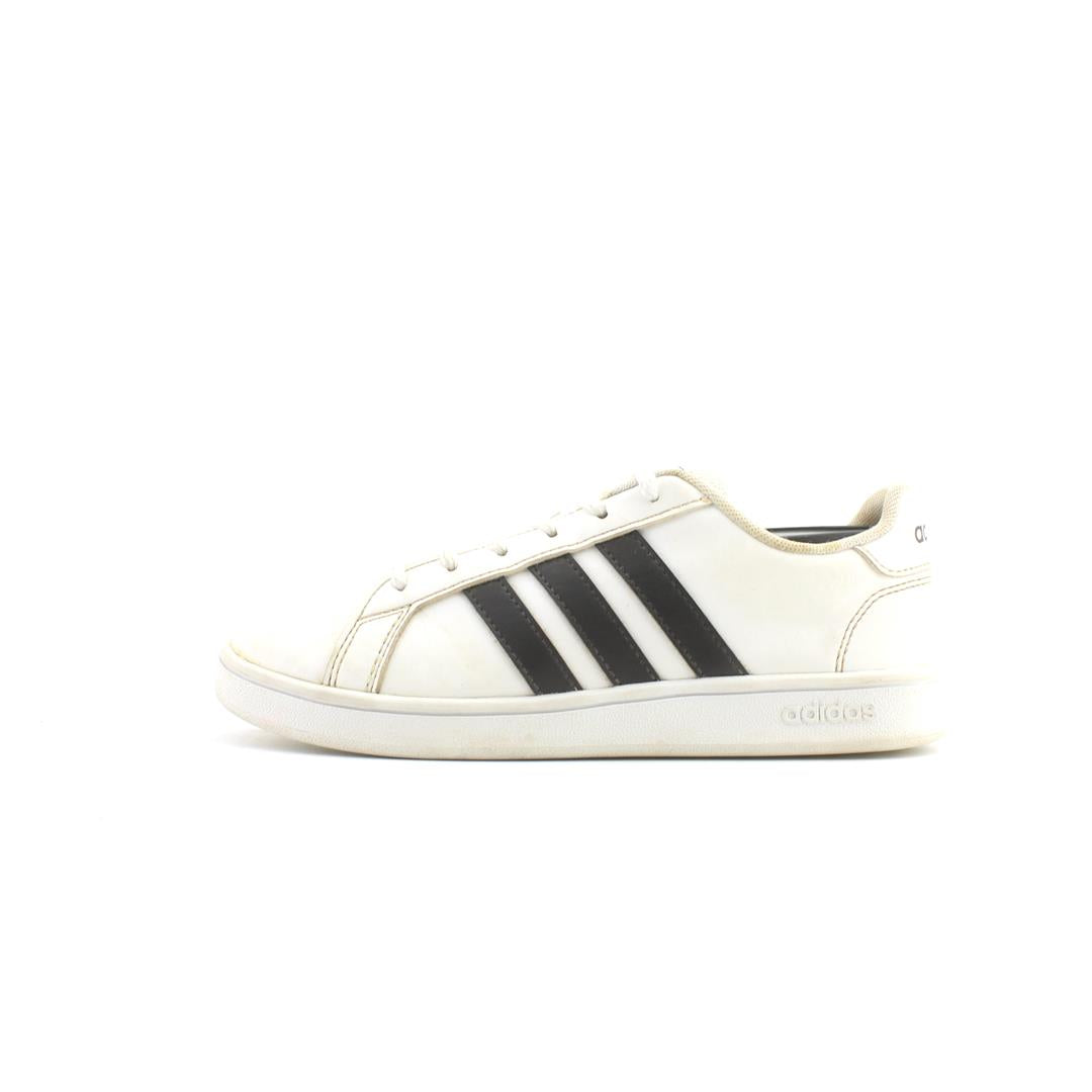 ADIDAS .