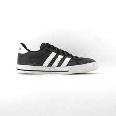 ADIDAS .