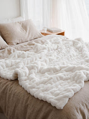The Dreamer Oversized Cozy Throw Blanket – Ultra Soft & Warm