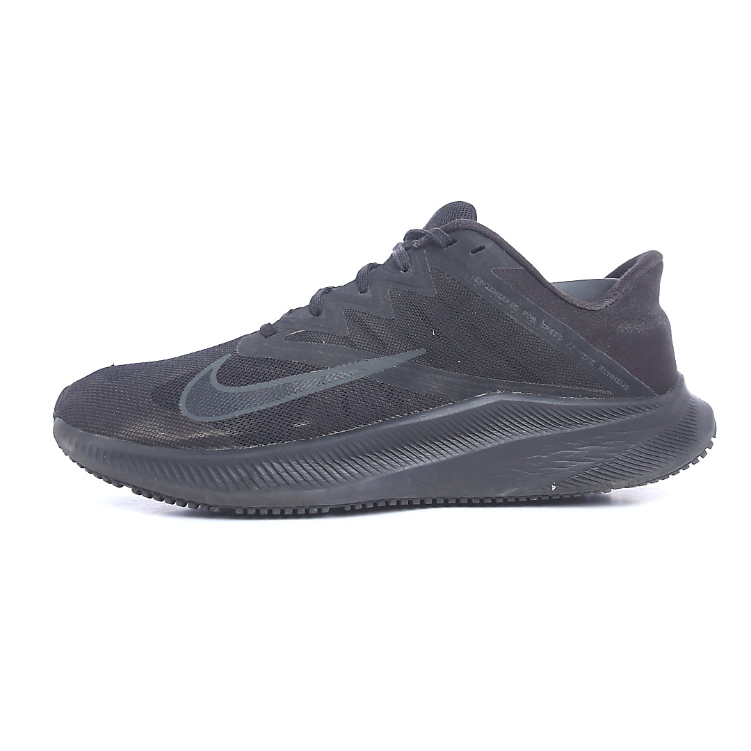 NIKE QUEST 3