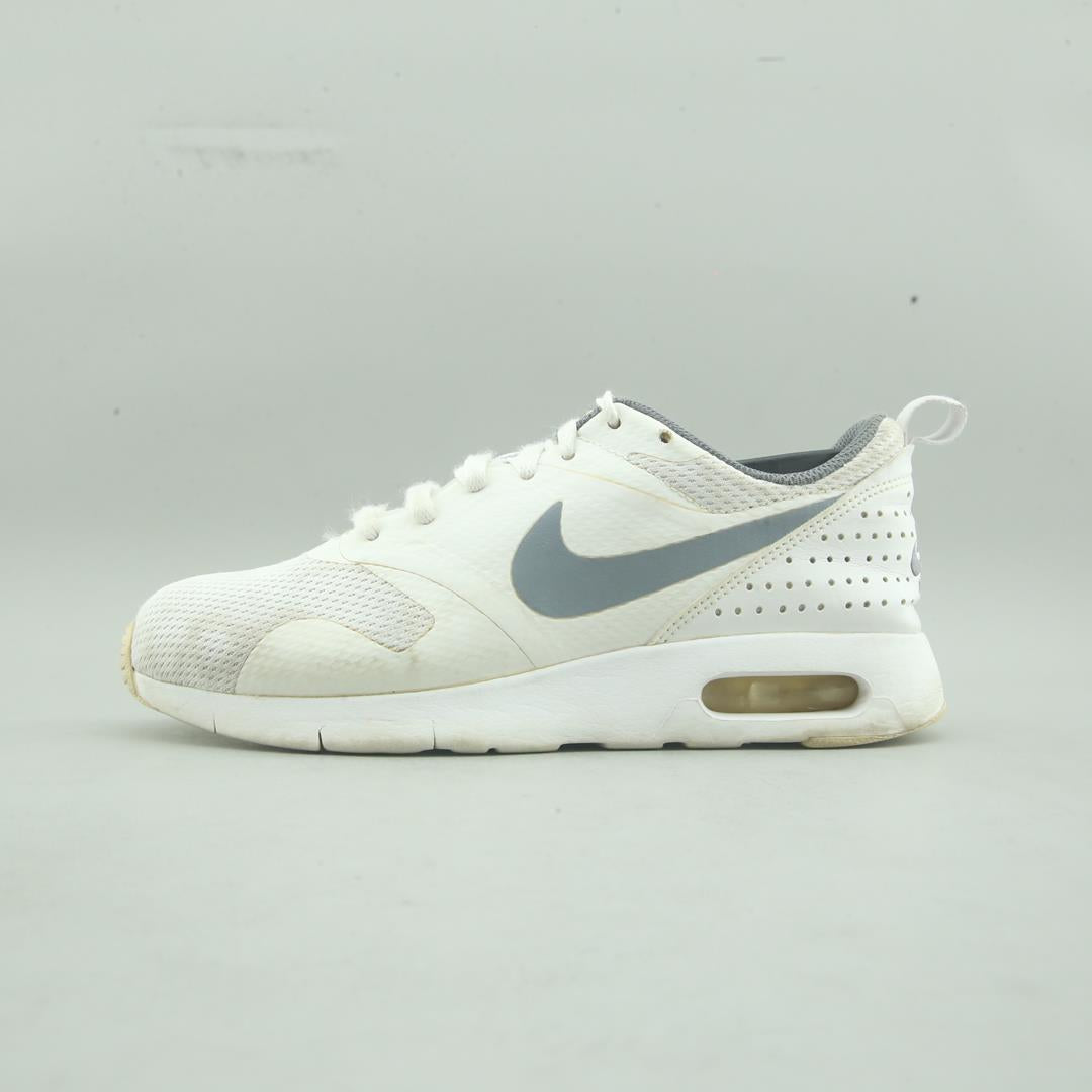 NIKE AIR MAX TAVAS