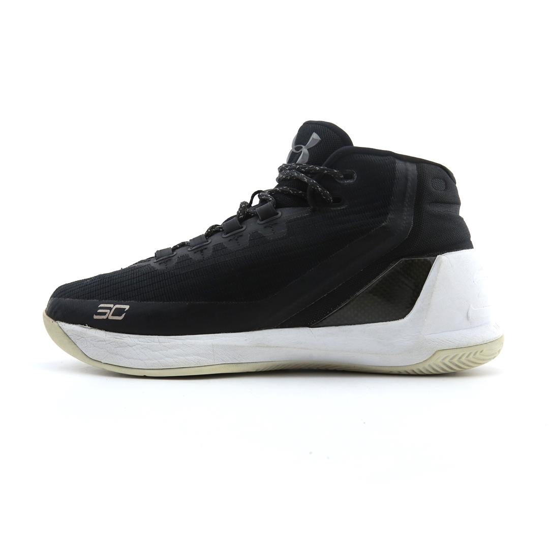 UNDER ARMOUR CURRY 3