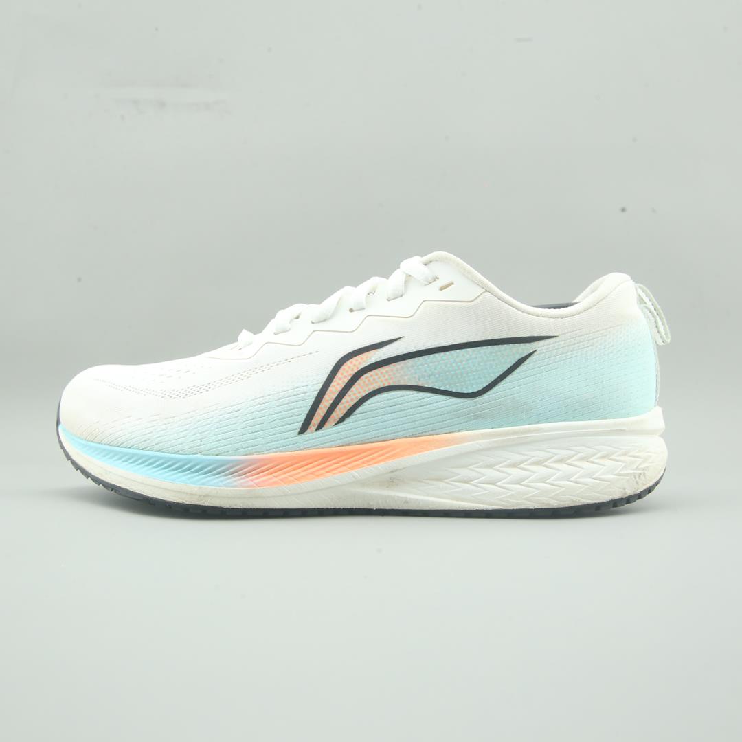LI-NING DARK HORSE 6