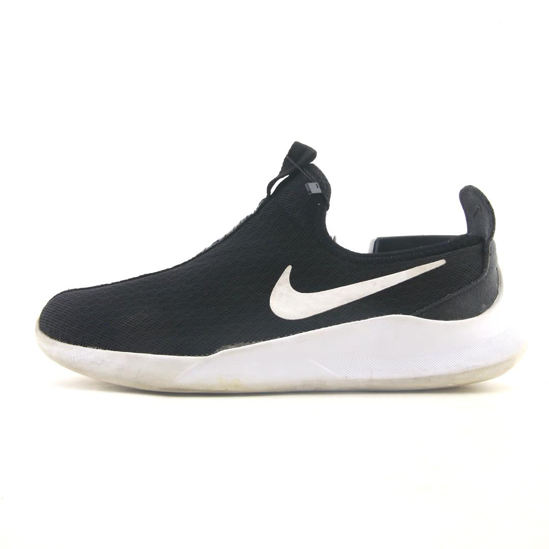 NIKE  VIALE SLP