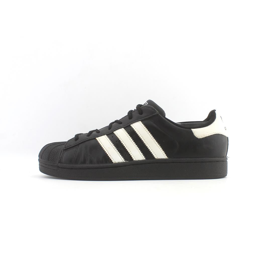 ADIDAS .