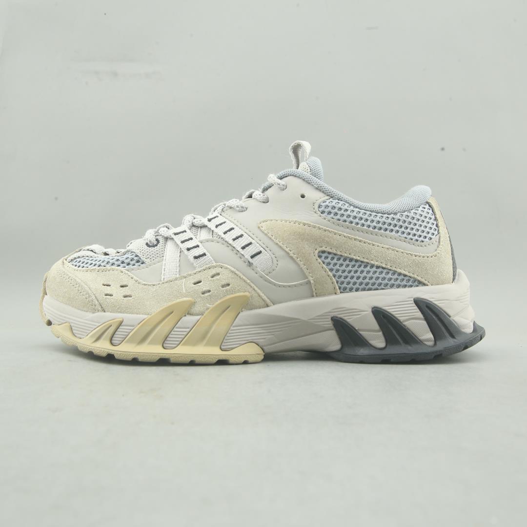 LI-NING .