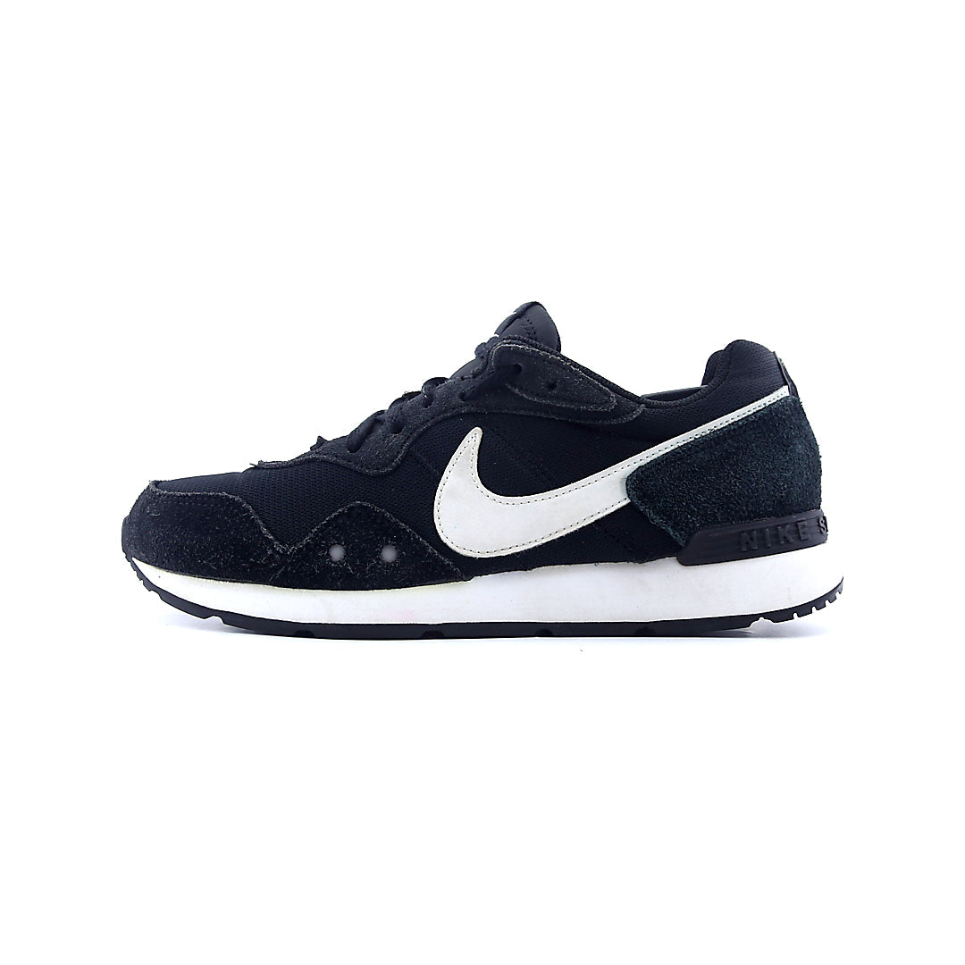 NIKE VENTURE RUNNER