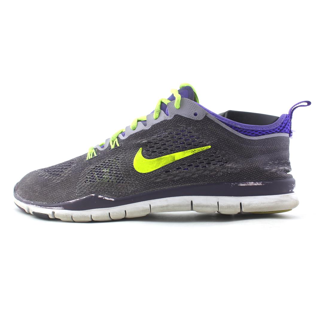NIKE FREE TR FIT 4