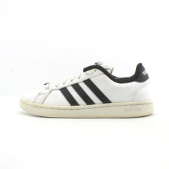 ADIDAS .