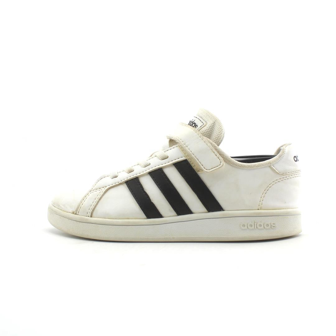 ADIDAS .