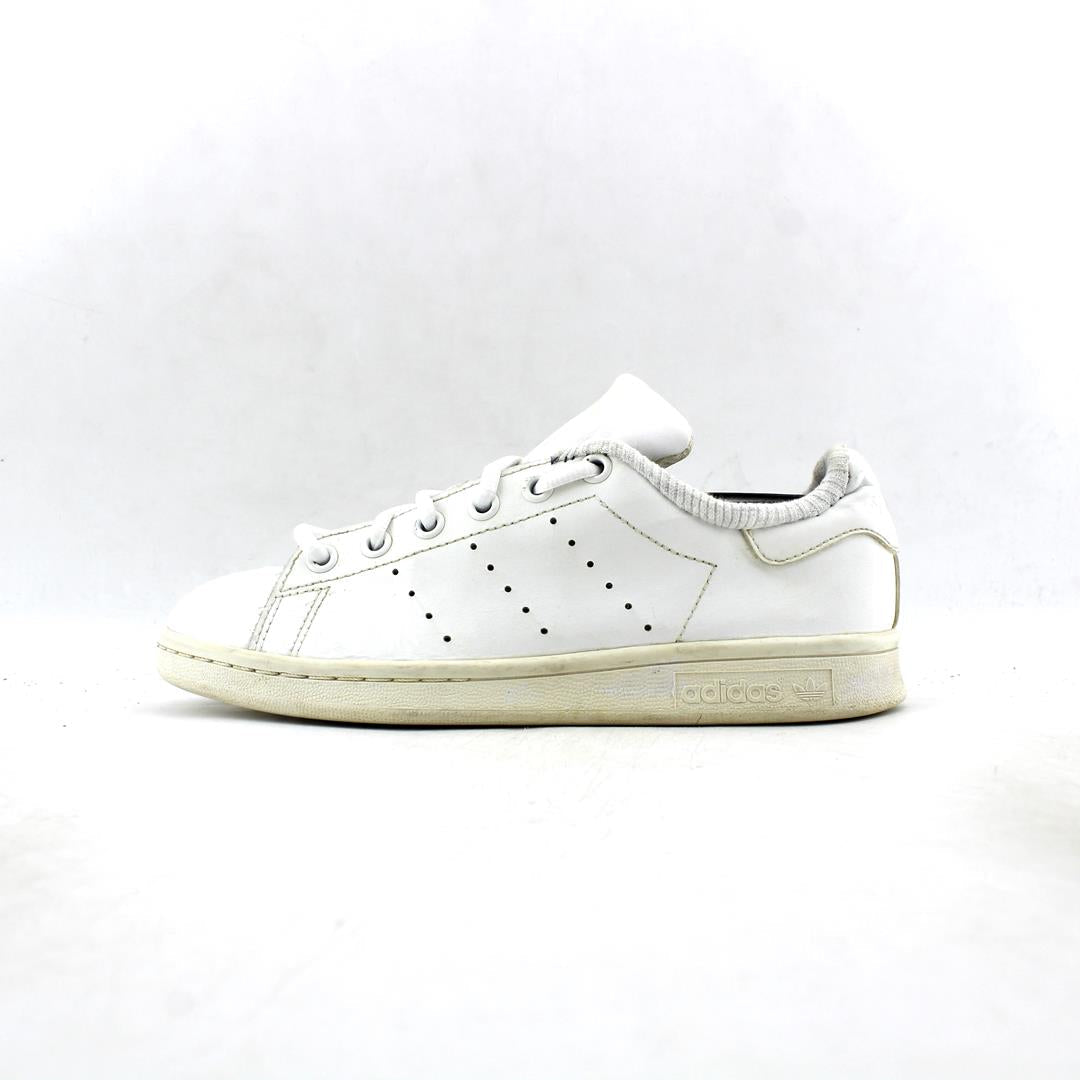 ADIDAS .