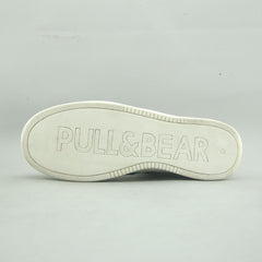 PULL & BEAR .