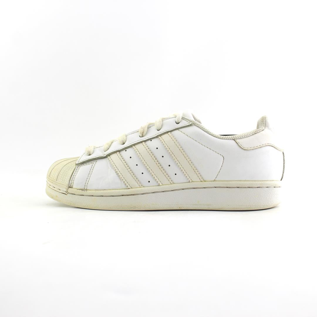 ADIDAS .