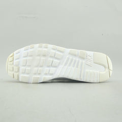 NIKE AIR MAX TAVAS