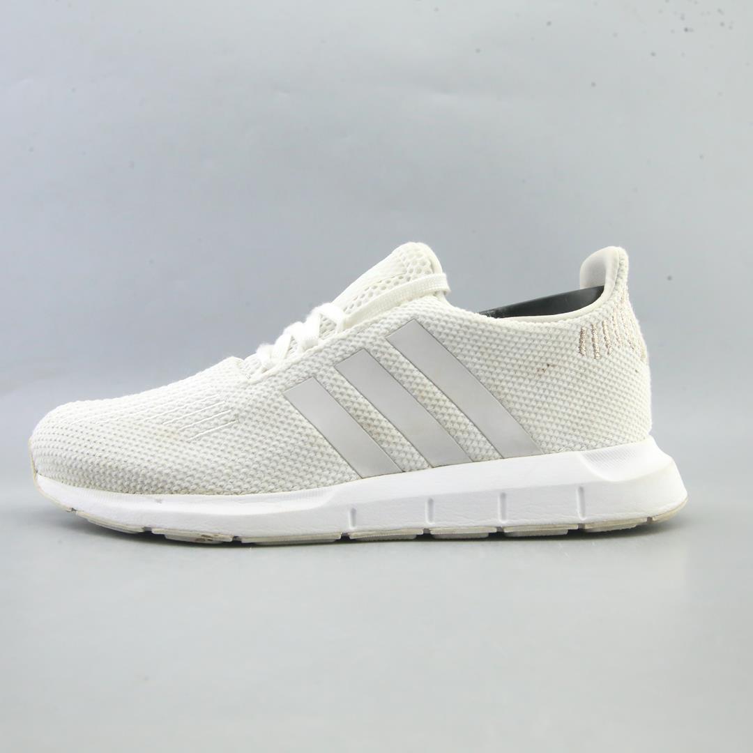 ADIDAS SWIFT RUN