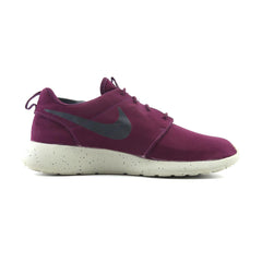 NIKE ROSHE ONE