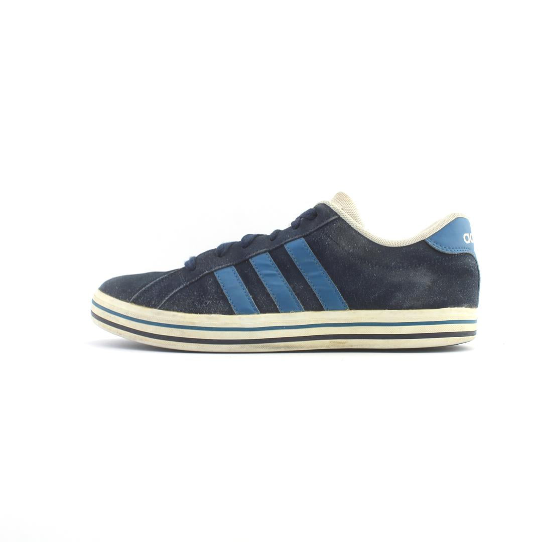 ADIDAS .