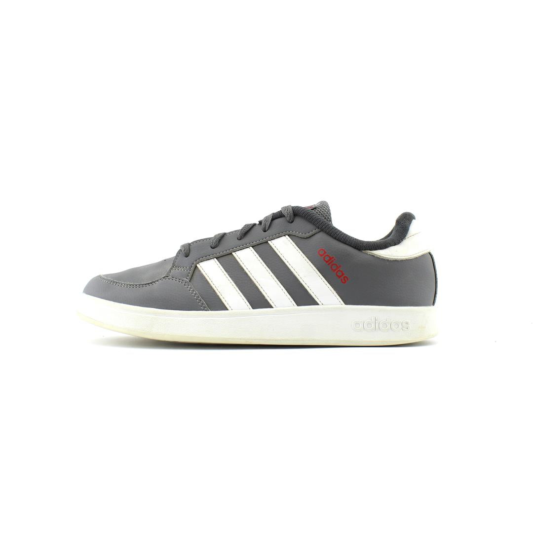 ADIDAS .