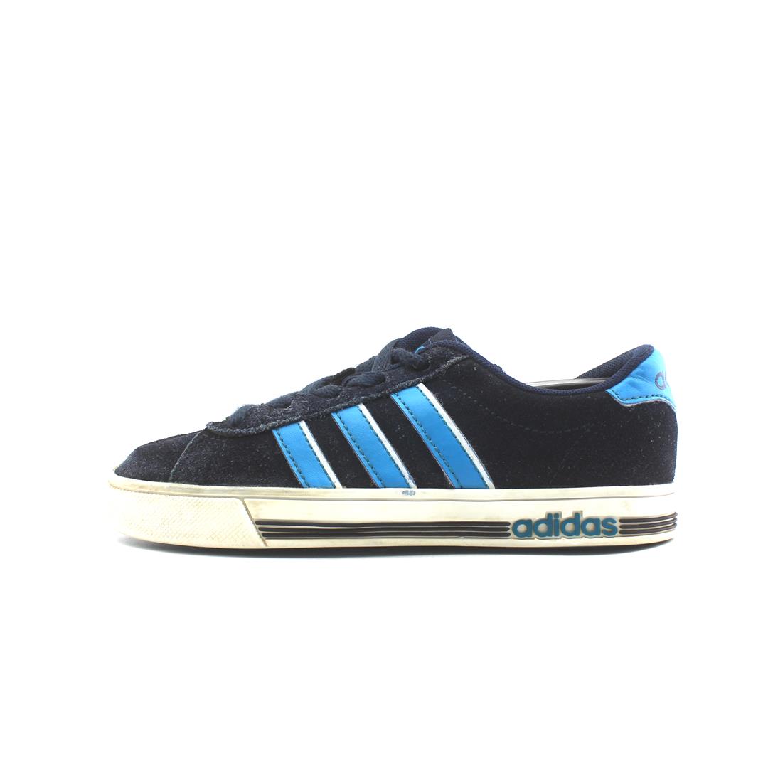 ADIDAS .