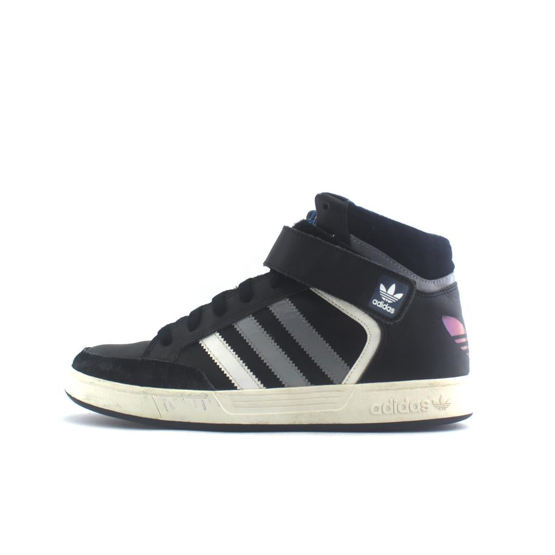 ADIDAS .
