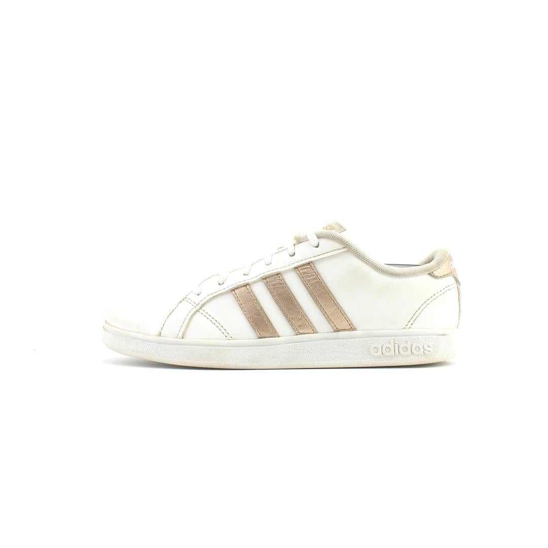 ADIDAS .